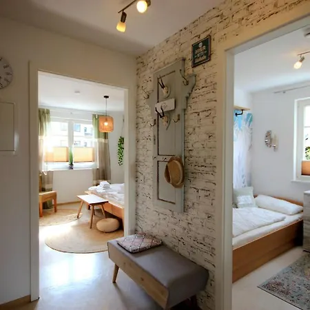 Daire Twiehuss By Rujana Binz