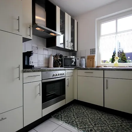 Twiehuss By Rujana Daire Binz